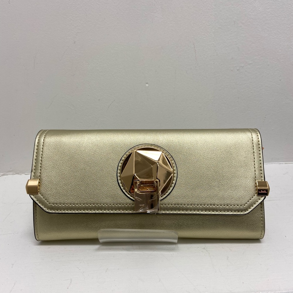 Golden Clutch Golden Clasp